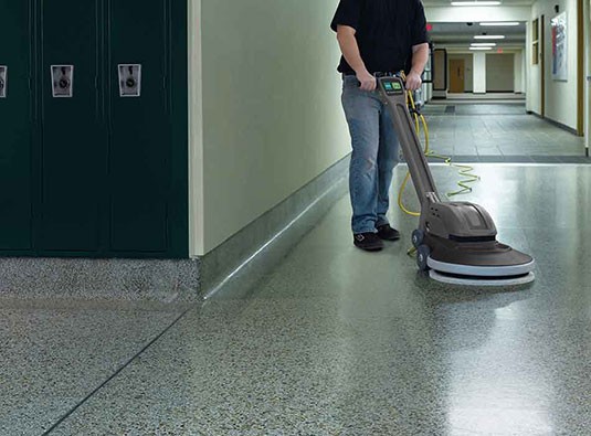 Pulido de piso industrial